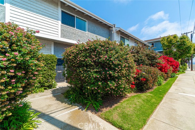 510 Harkness Lane, Redondo Beach, California 90278, 3 Bedrooms Bedrooms, ,2 BathroomsBathrooms,Residential,Sold,Harkness,SB23108907