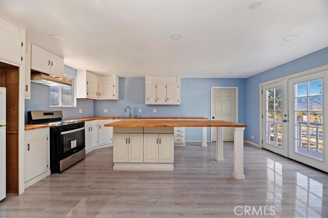 Image 11 of 33 For 63285 Pinyon Drive