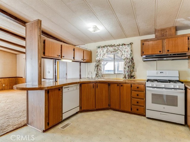 4556 Windward, Paso Robles CA: https://media.crmls.org/medias/f7fe3bac-415a-4b84-a1fb-6cbe6aa6d905.jpg