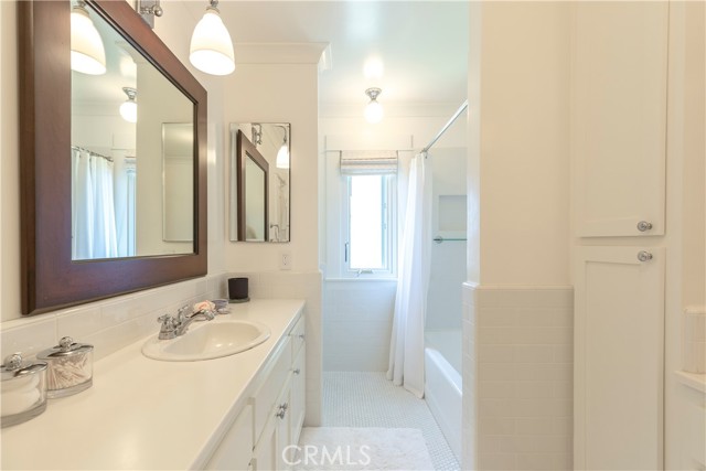 Detail Gallery Image 17 of 25 For 939 16th St, Hermosa Beach,  CA 90254 - 3 Beds | 2 Baths