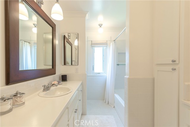 Detail Gallery Image 17 of 25 For 939 16th St, Hermosa Beach,  CA 90254 - 3 Beds | 2 Baths