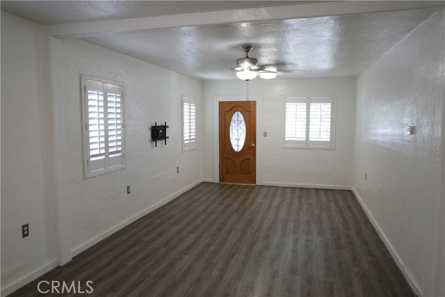 15154 Oliva Avenue, Paramount CA: https://media.crmls.org/medias/f7feb244-0466-4f13-8228-eaeb7116d0f7.jpg
