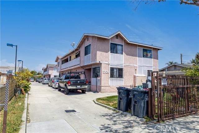 Detail Gallery Image 8 of 14 For 3711 W Camille St, Santa Ana,  CA 92704 - – Beds | – Baths