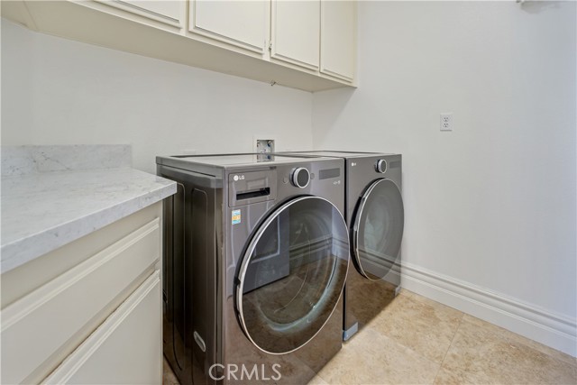 Detail Gallery Image 26 of 34 For 25792 Maple View Dr, Laguna Hills,  CA 92653 - 5 Beds | 3/1 Baths