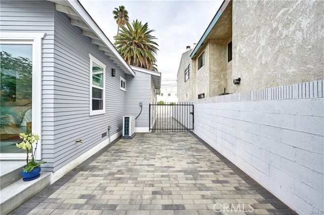 Detail Gallery Image 13 of 19 For 2921 S Pacific Ave, San Pedro,  CA 90731 - 2 Beds | 2 Baths