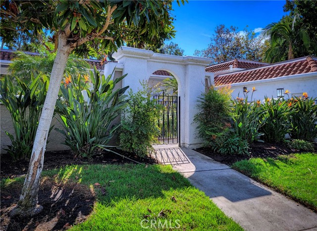 Detail Gallery Image 1 of 33 For 5523 via La Mesa #C,  Laguna Woods,  CA 92637 - 2 Beds | 2 Baths