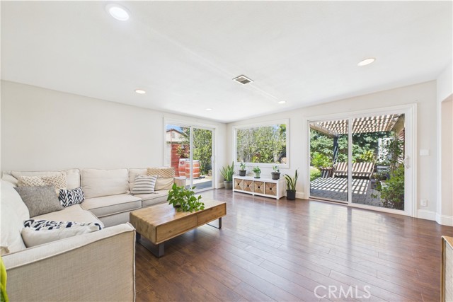 3647 W Myra Avenue, Anaheim CA: https://media.crmls.org/medias/f8025f27-bbdd-4732-9f4c-8cd2e84956d5.jpg