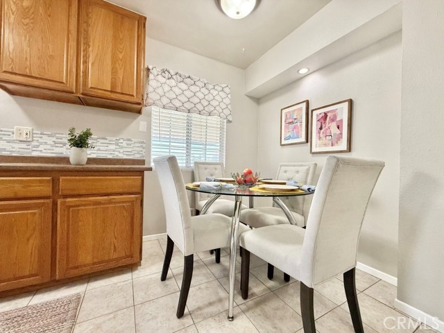 Detail Gallery Image 6 of 27 For 11622 Massinger St, Lakewood,  CA 90715 - 3 Beds | 1 Baths