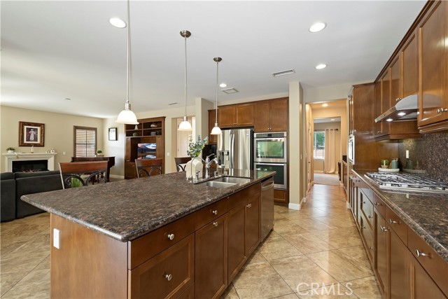 Detail Gallery Image 15 of 64 For 34595 Collier Falls Ct, Temecula,  CA 92592 - 5 Beds | 3/1 Baths