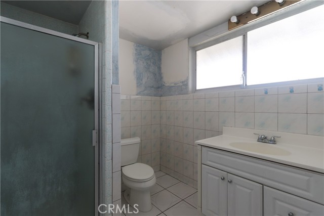 Detail Gallery Image 17 of 24 For 9682 Hillview, Anaheim,  CA 92804 - 4 Beds | 2 Baths