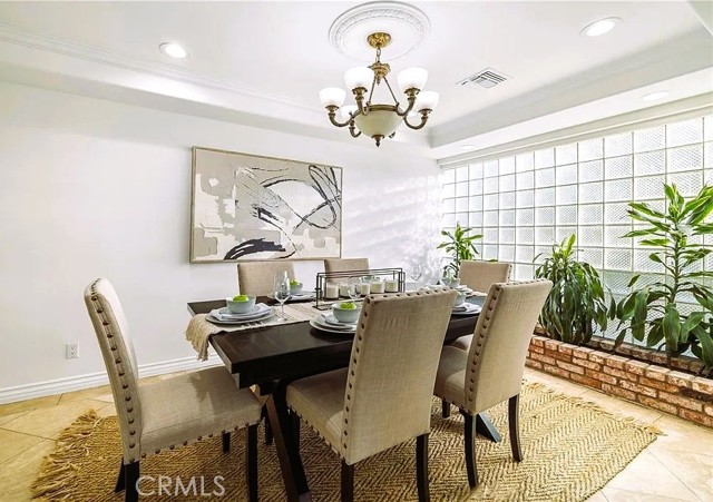 Detail Gallery Image 14 of 60 For 4115 Laurelgrove Ave, Studio City,  CA 91604 - 5 Beds | 3/1 Baths