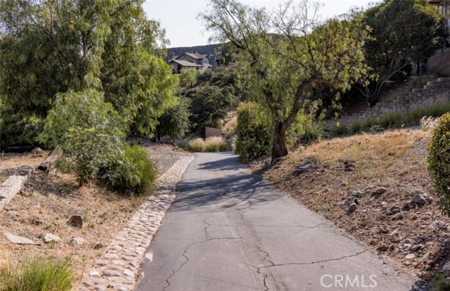 19332 Oakie Doakie, Trabuco Canyon CA: https://media.crmls.org/medias/f804e3f7-3df9-42ee-9d00-f598d1c06be7.jpg