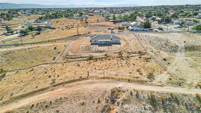 Detail Gallery Image 37 of 42 For 18428 Carob St, Hesperia,  CA 92345 - 4 Beds | 2/1 Baths