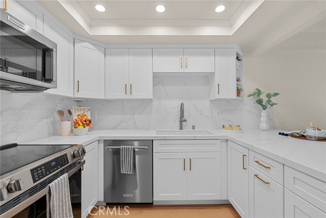 24572 Harbor View Drive, Dana Point CA: https://media.crmls.org/medias/f805621f-7406-4caf-9207-919bd443bac9.jpg