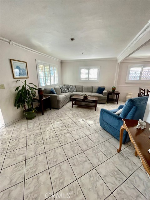 Detail Gallery Image 4 of 4 For 823 Commonwealth Ave, Venice,  CA 90291 - 3 Beds | 2 Baths