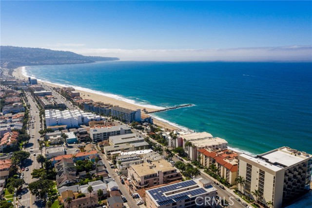 512 Esplanade, Redondo Beach, California 90277, 2 Bedrooms Bedrooms, ,2 BathroomsBathrooms,Residential,Sold,Esplanade,SB23191083