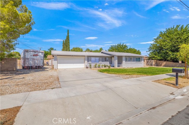 Detail Gallery Image 2 of 36 For 42707 52nd St, Lancaster,  CA 93536 - 3 Beds | 2 Baths