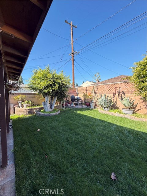 Detail Gallery Image 34 of 36 For 5707 Bigelow St, Lakewood,  CA 90713 - 3 Beds | 3 Baths