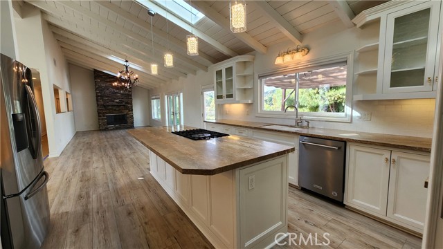 Detail Gallery Image 3 of 18 For 5845 Hilltop Rd, Hidden Hills,  CA 91302 - 6 Beds | 6/1 Baths