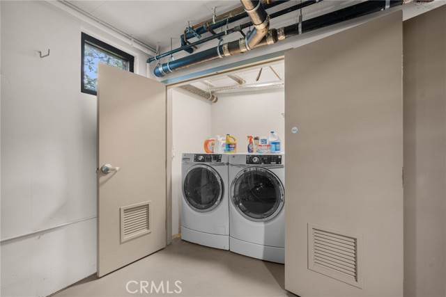 Detail Gallery Image 22 of 37 For 18703 Redwing St, Tarzana,  CA 91356 - 3 Beds | 2/1 Baths