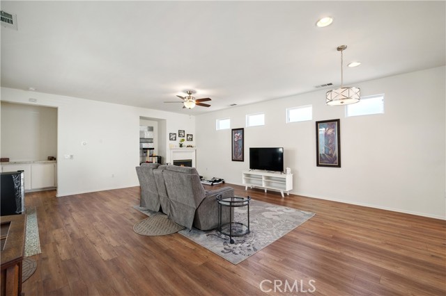 Detail Gallery Image 10 of 28 For 8160 Doral Ln, Hemet,  CA 92545 - 2 Beds | 2 Baths