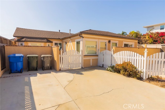 Detail Gallery Image 18 of 18 For 2014 1/2 Plant Ave, Redondo Beach,  CA 90278 - 2 Beds | 2 Baths