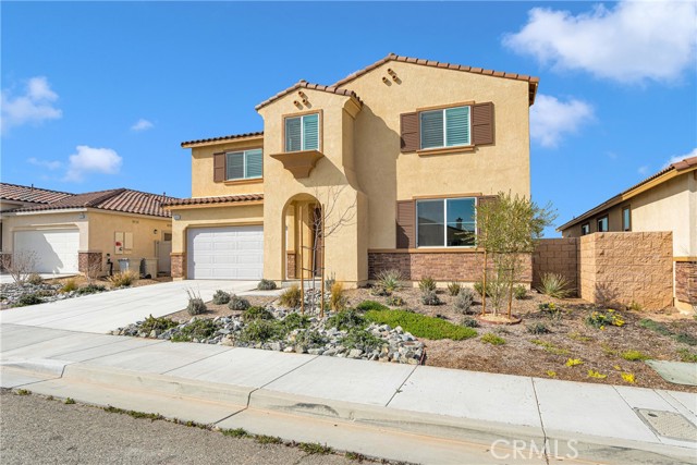 Detail Gallery Image 3 of 42 For 12940 Clear Creek St, Hesperia,  CA 92344 - 4 Beds | 3/1 Baths