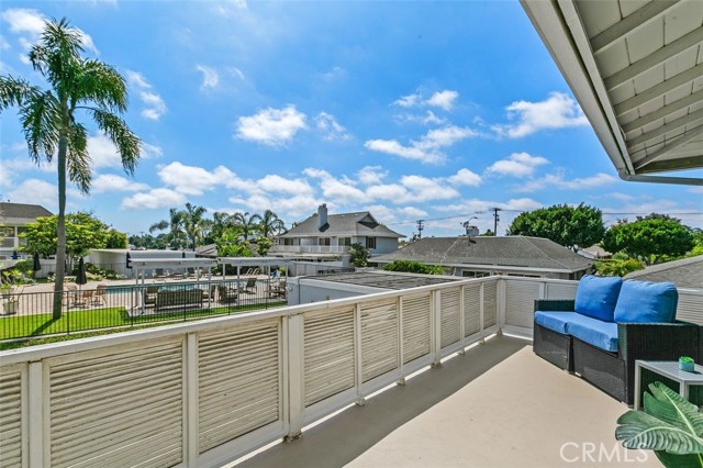 Detail Gallery Image 28 of 46 For 2516 University Dr, Newport Beach,  CA 92660 - 3 Beds | 2 Baths