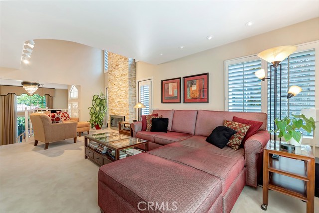 19362 Maidstone Lane, Huntington Beach CA: https://media.crmls.org/medias/f80969bf-c324-4d87-ad35-a62dcb54bedb.jpg