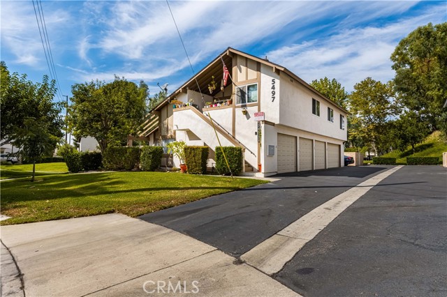 Detail Gallery Image 3 of 36 For 5497 E Willow Woods Ln #C,  Anaheim,  CA 92807 - 3 Beds | 1/1 Baths