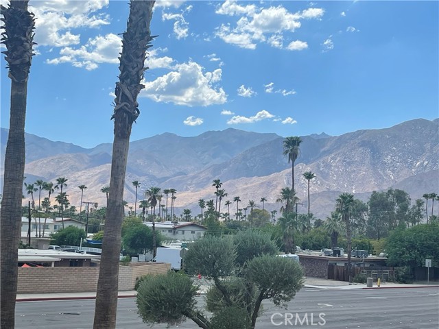 Detail Gallery Image 5 of 5 For 481 Bradshaw Ln #13,  Palm Springs,  CA 92262 - 2 Beds | 2 Baths