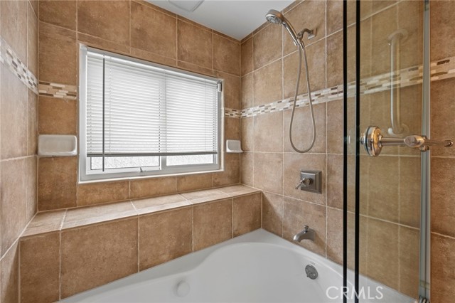 Detail Gallery Image 34 of 56 For 17701 Rainglen Ln, Huntington Beach,  CA 92649 - 3 Beds | 2 Baths