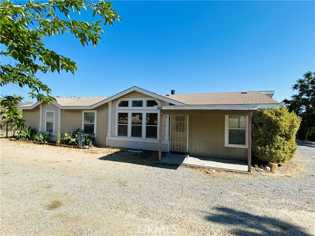 56476 Desert Gold Drive, Yucca Valley CA: https://media.crmls.org/medias/f80a0c10-a715-4676-8c2d-2b4fc2031844.jpg