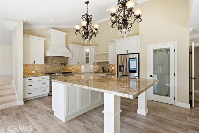 Detail Gallery Image 6 of 21 For 2946 Maui, Costa Mesa,  CA 92626 - 4 Beds | 2/1 Baths