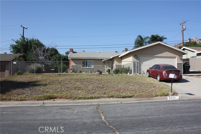 6400 Tournament Drive, Jurupa Valley CA: https://media.crmls.org/medias/f80a3eb0-f1c7-477e-beec-7d9a0c9f2104.jpg
