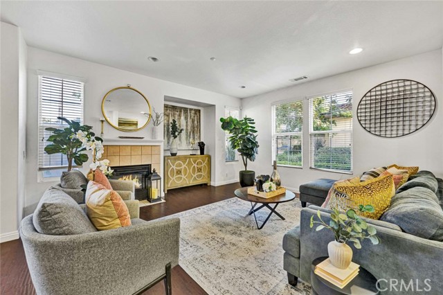 Detail Gallery Image 4 of 44 For 8074 Sorrento Ln, Stanton,  CA 90680 - 4 Beds | 3 Baths