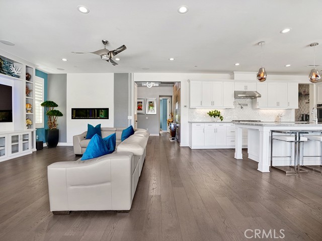 15 Cielo Azul, Mission Viejo CA: https://media.crmls.org/medias/f80b6ff7-1b6e-4b99-8a78-96e260eeb27f.jpg