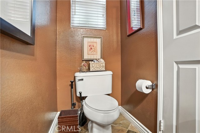 Detail Gallery Image 9 of 38 For 15636 Vista Way #104,  Lake Elsinore,  CA 92532 - 3 Beds | 2/1 Baths