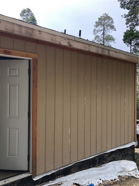23513 Lake Drive, Crestline, CA, 92325 23513 Lake Drive, Crestline, CA, 92325