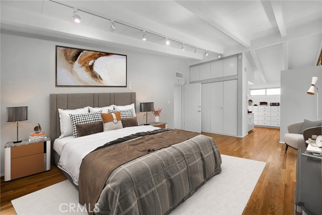 3521 Stonewood Drive, Sherman Oaks CA: https://media.crmls.org/medias/f80cf390-4353-42ef-8db1-f073d8b7c20e.jpg