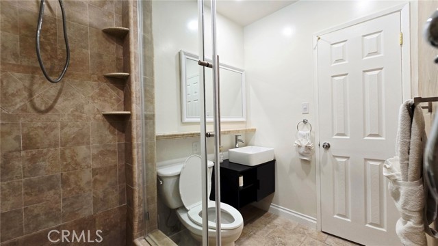 Detail Gallery Image 15 of 50 For 11141 Mcvine Ave, Sunland,  CA 91040 - 4 Beds | 3 Baths