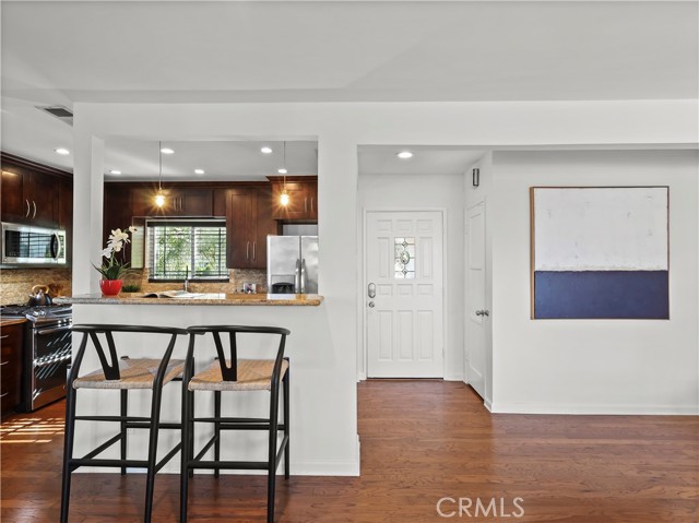 Detail Gallery Image 22 of 57 For 8110 Lesner Ave, Lake Balboa,  CA 91406 - 3 Beds | 2 Baths