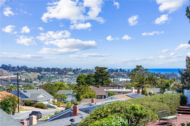 Detail Gallery Image 1 of 52 For 32862 Bluffside Dr, Dana Point,  CA 92629 - 4 Beds | 3 Baths