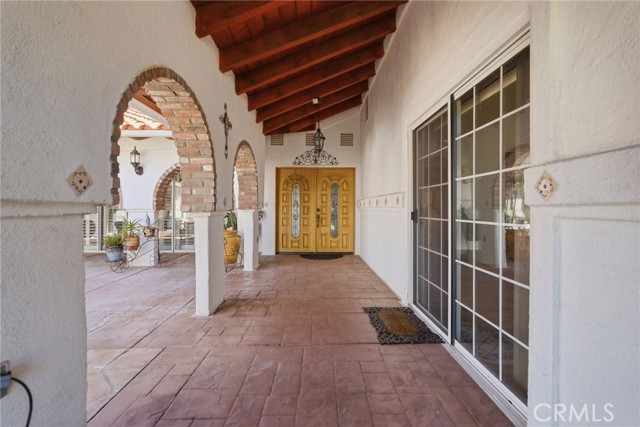 Detail Gallery Image 6 of 44 For 29952 Louis Ave, Canyon Country,  CA 91351 - 5 Beds | 4 Baths