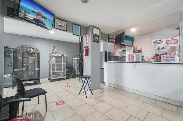 10240 Atlantic Avenue, South Gate CA: https://media.crmls.org/medias/f810063b-539d-4cb7-a7b4-11f065b5884d.jpg