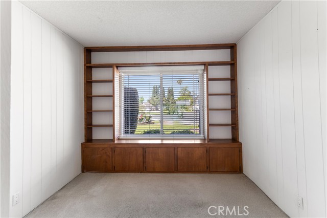25265 Pana Court, Lake Forest CA: https://media.crmls.org/medias/f81292d8-6287-46a3-bc29-0574b34153c2.jpg