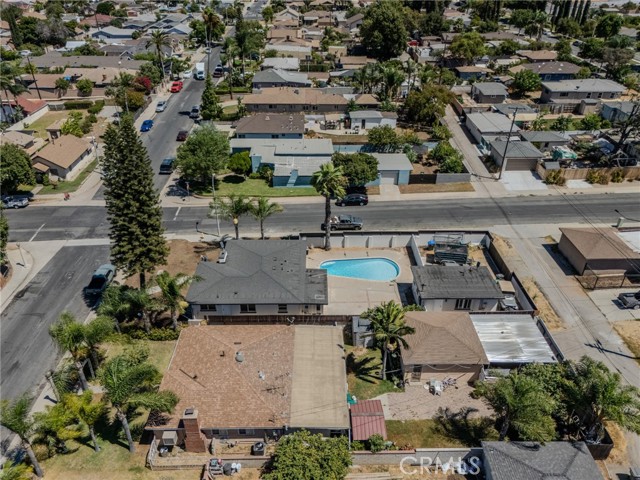 Detail Gallery Image 16 of 39 For 1002 W 8th St, Corona,  CA 92882 - 4 Beds | 3 Baths