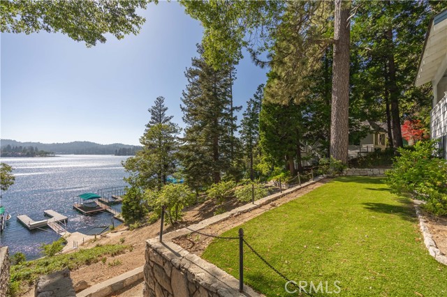 Detail Gallery Image 1 of 41 For 258 John Muir Rd, Lake Arrowhead,  CA 92352 - 5 Beds | 3 Baths