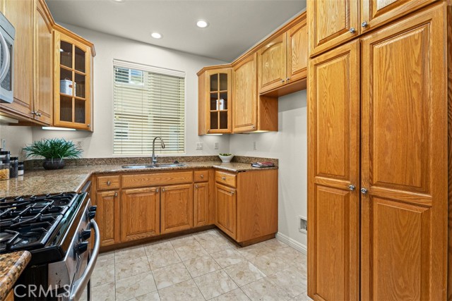 Detail Gallery Image 12 of 24 For 11195 Reagan St, Los Alamitos,  CA 90720 - 3 Beds | 2/1 Baths