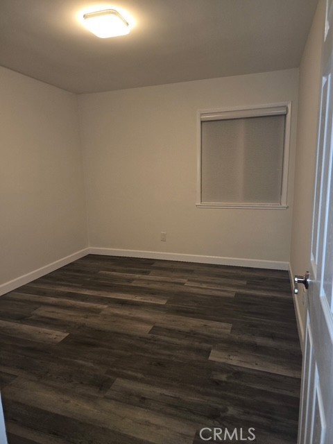 22509 Saticoy St. photo 11